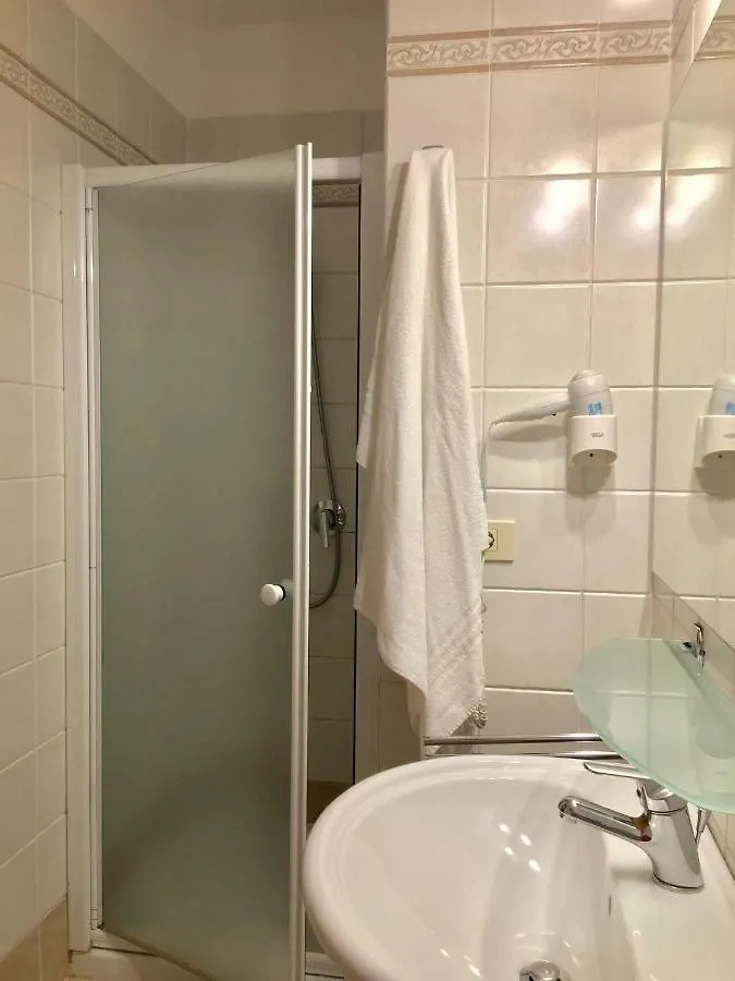 Villa Belvedere Hotel Limone sul Garda 3*,  Italia
